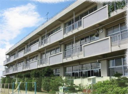 【小学校】越谷市立平方小学校まで400ｍ