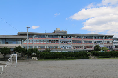 【小学校】小井川小学校まで668ｍ