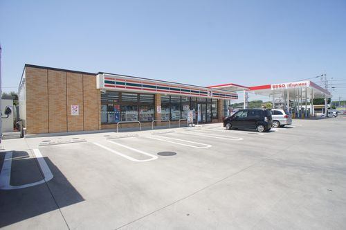 【コンビニエンスストア】セブン-イレブン佐野堀米東店まで923ｍ