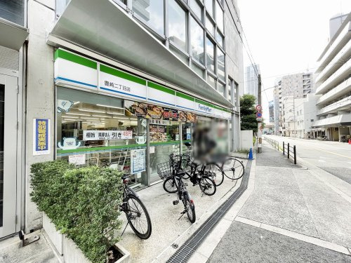 【コンビニエンスストア】ファミリーマート　豊崎二丁目店まで130ｍ