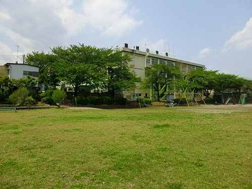 【小学校】あきる野市立屋城小学校まで1000ｍ