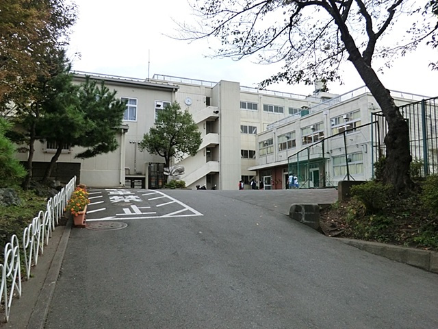 【中学校】横浜市立南が丘中学校まで904ｍ