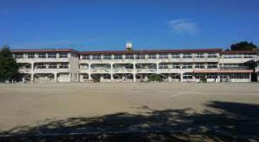 【小学校】宮田小学校まで760ｍ