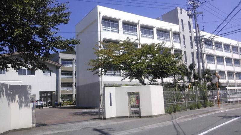 【中学校】増位中学校まで1860ｍ