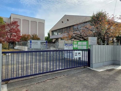 【小学校】行田市立忍小学校まで702ｍ