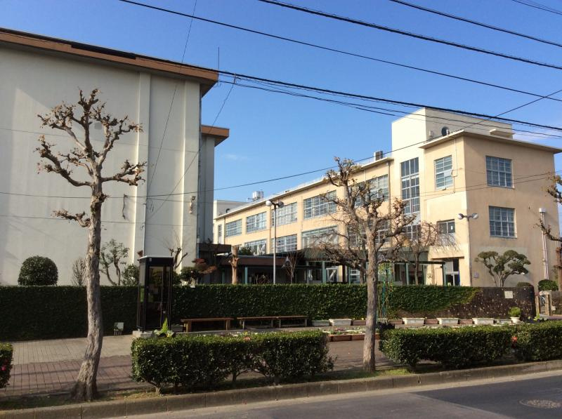 【小学校】清水浜田小学校まで857ｍ