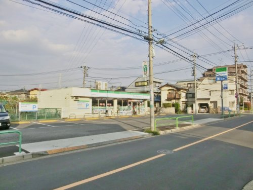 【コンビニエンスストア】ファミリーマート西大泉四丁目店まで795ｍ