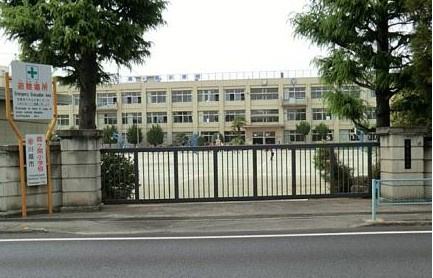 【小学校】川越市立霞ヶ関小学校まで967ｍ