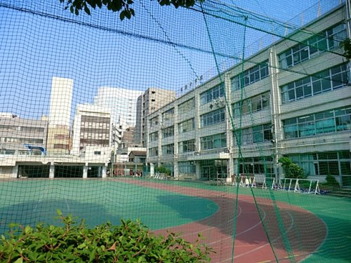 【小学校】両国小学校まで301ｍ