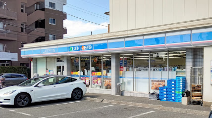 【コンビニエンスストア】ローソン　葛飾橋店まで370ｍ