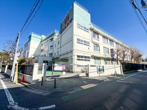 【中学校】渋谷区立代々木中学校まで748ｍ