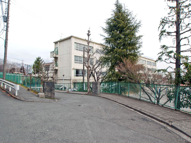 【中学校】町田市立薬師中学校まで922ｍ