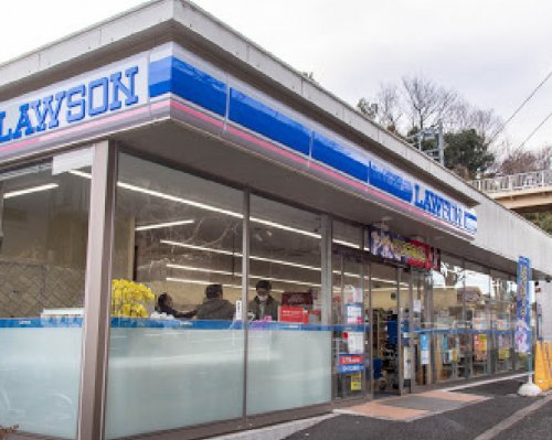 【コンビニエンスストア】ローソン　町田金井三丁目店まで387ｍ