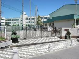 【小学校】横浜市立本郷小学校まで588ｍ