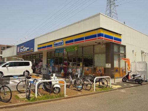 【コンビニエンスストア】ミニストップ　相模原上鶴間本町店まで150ｍ