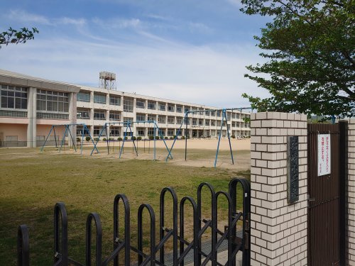 【小学校】福崎小学校まで166ｍ