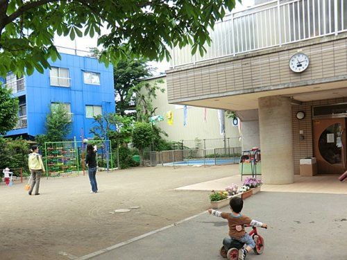 【保育園】すみれ保育園まで674ｍ