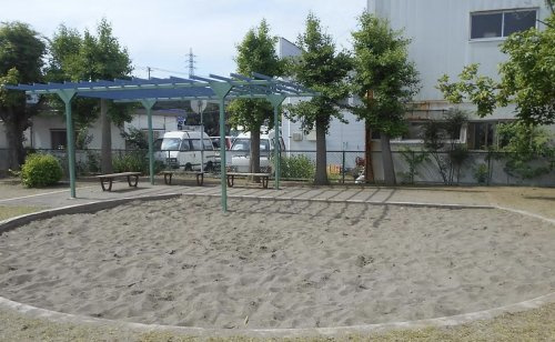 【公園】与左エ門児童公園まで208ｍ