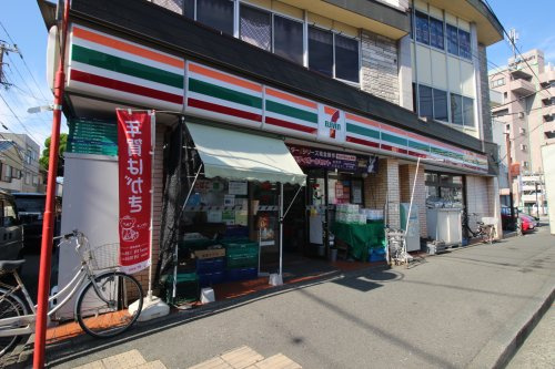 【コンビニエンスストア】セブンイレブン横須賀安浦店まで185ｍ