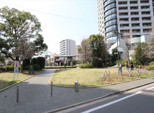 【公園】円形公園まで760ｍ