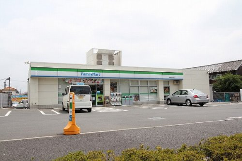 【コンビニエンスストア】ファミリーマート　西東京谷戸町店まで830ｍ