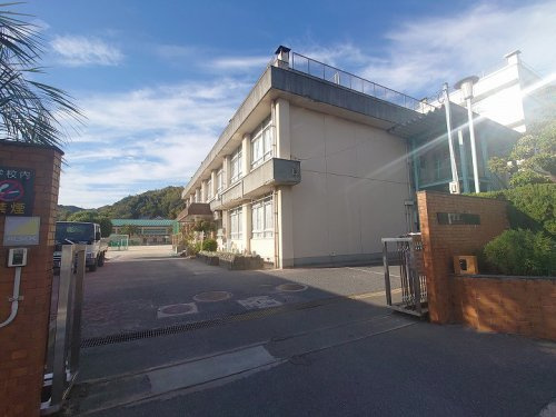 【小学校】草津小学校まで906ｍ