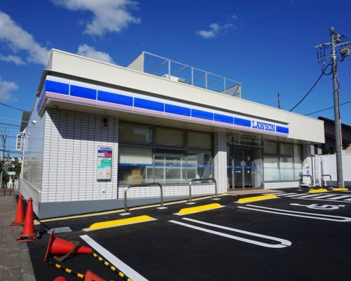 【コンビニエンスストア】ローソン　本町田店まで779ｍ