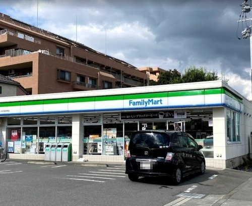 【コンビニエンスストア】ファミリーマート　八王子並木町店まで677ｍ