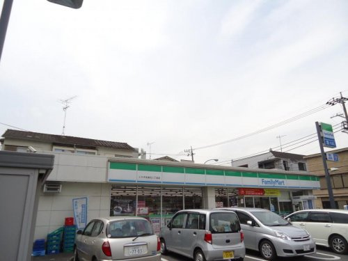 【コンビニエンスストア】ファミリーマートシマダ永田北二丁目店まで319ｍ