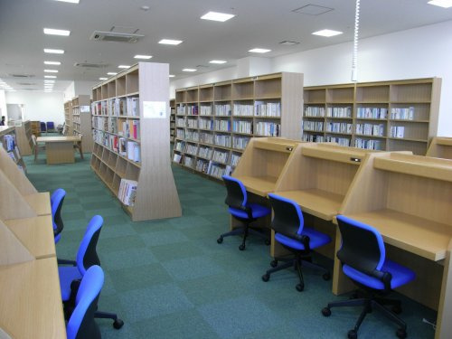 【図書館】上柴図書館まで2052ｍ