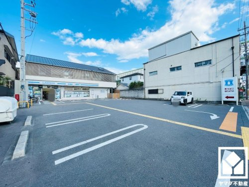 【コンビニエンスストア】ローソン　深草藤森店まで929ｍ