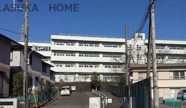【中学校】東鴨居中学校まで261ｍ