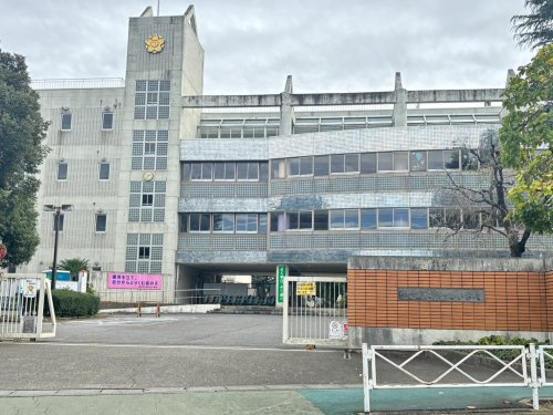 【小学校】深谷市立桜ケ丘小学校まで600ｍ