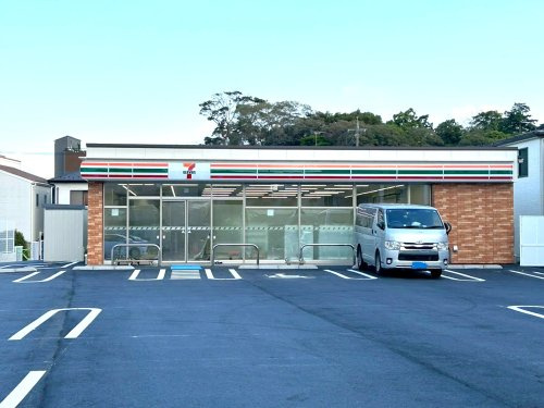 【コンビニエンスストア】セブンイレブン　越谷新方橋店まで600ｍ