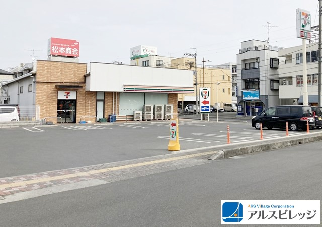 【コンビニエンスストア】セブンイレブン　富士見鶴馬西店まで462ｍ