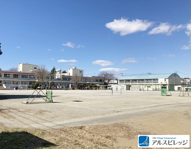 【小学校】富士見市立関沢小学校まで962ｍ
