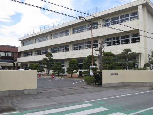 【小学校】足利市立矢場川小学校まで1390ｍ