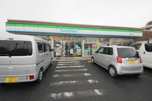 【コンビニエンスストア】ファミリーマート田無芝久保店まで1017ｍ