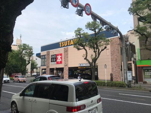 【書店】TSUTAYA甲南通りまで685ｍ