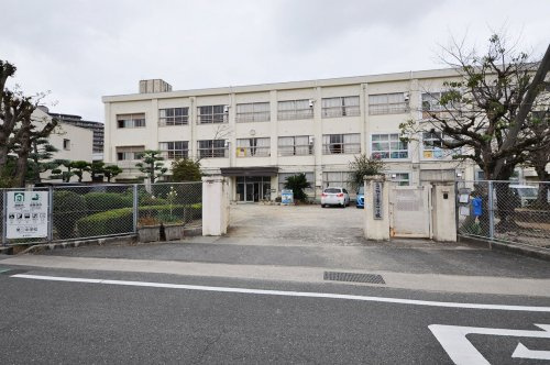 【中学校】富田林市立第二中学校まで260ｍ