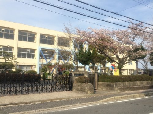 【小学校】栗東市立治田西小学校まで799ｍ