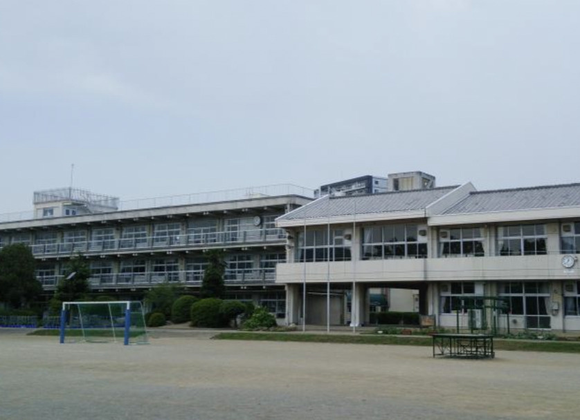 【小学校】熊谷市立　熊谷南小学校まで910ｍ