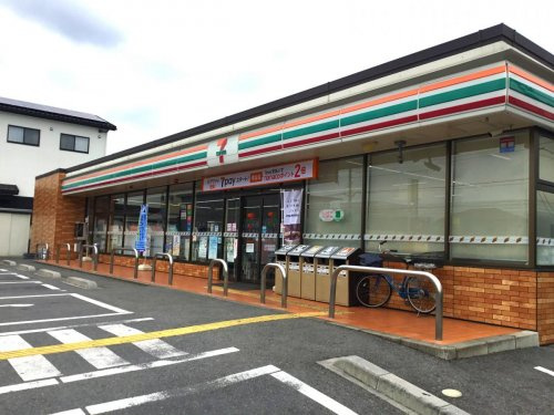 【コンビニエンスストア】セブンイレブン　熊谷伊勢町店まで256ｍ