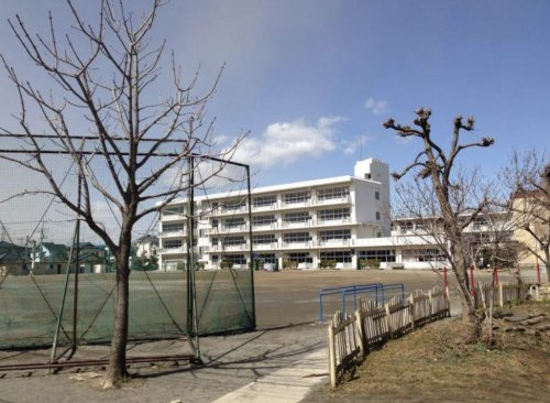 【小学校】行田市立西小学校まで611ｍ