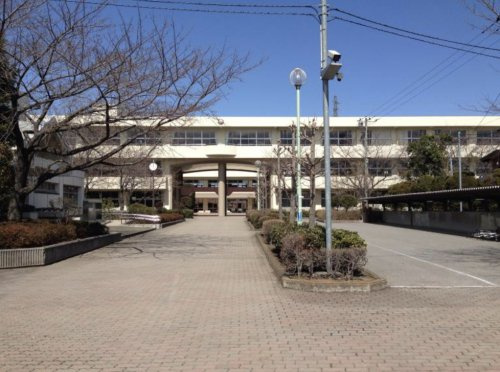【中学校】行田市立西中学校まで861ｍ