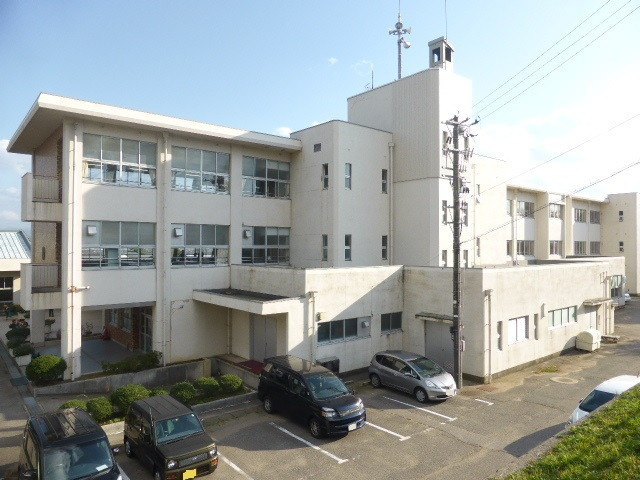 【小学校】大根布小学校まで397ｍ