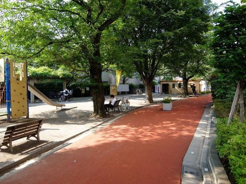 【公園】六号坂上公園まで120ｍ