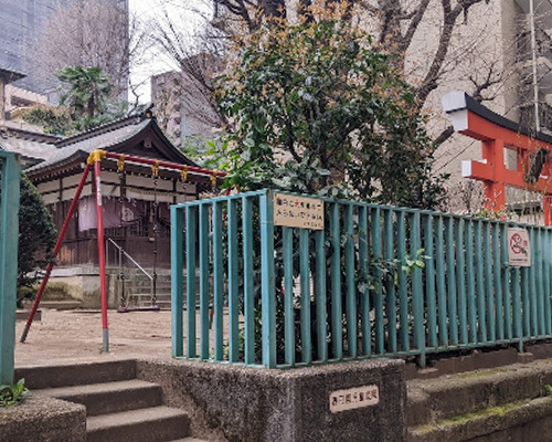 【公園】春日園児童遊園まで305ｍ