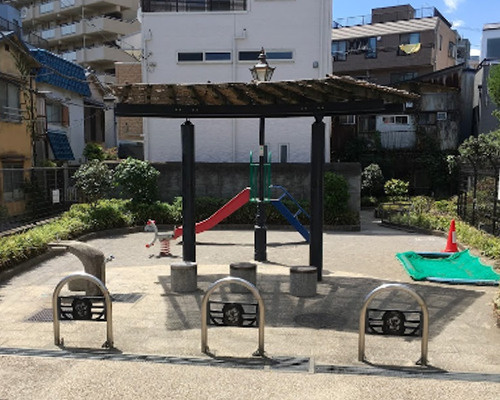 【公園】本郷四丁目児童遊園まで422ｍ