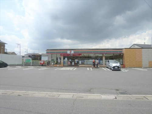 【コンビニエンスストア】セブンイレブン　越谷大成町店まで135ｍ